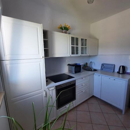 Buntin Apartments Primošten Eksteriør bilde